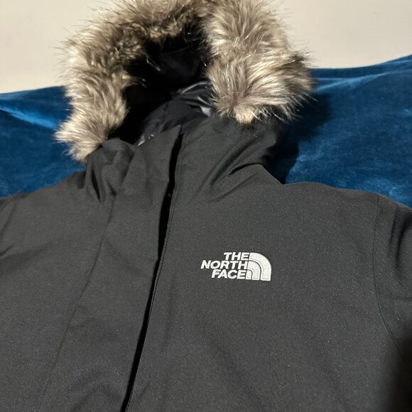 The North Face Women’s Arctic Bomber XS - Picture 1 of 9